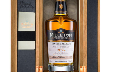 Midleton Very Rare_Vintage Release_2022_Bottle in SBC_White_700ml